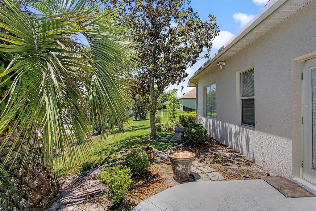 2114 SE 25th Loop Ocala FL 34471