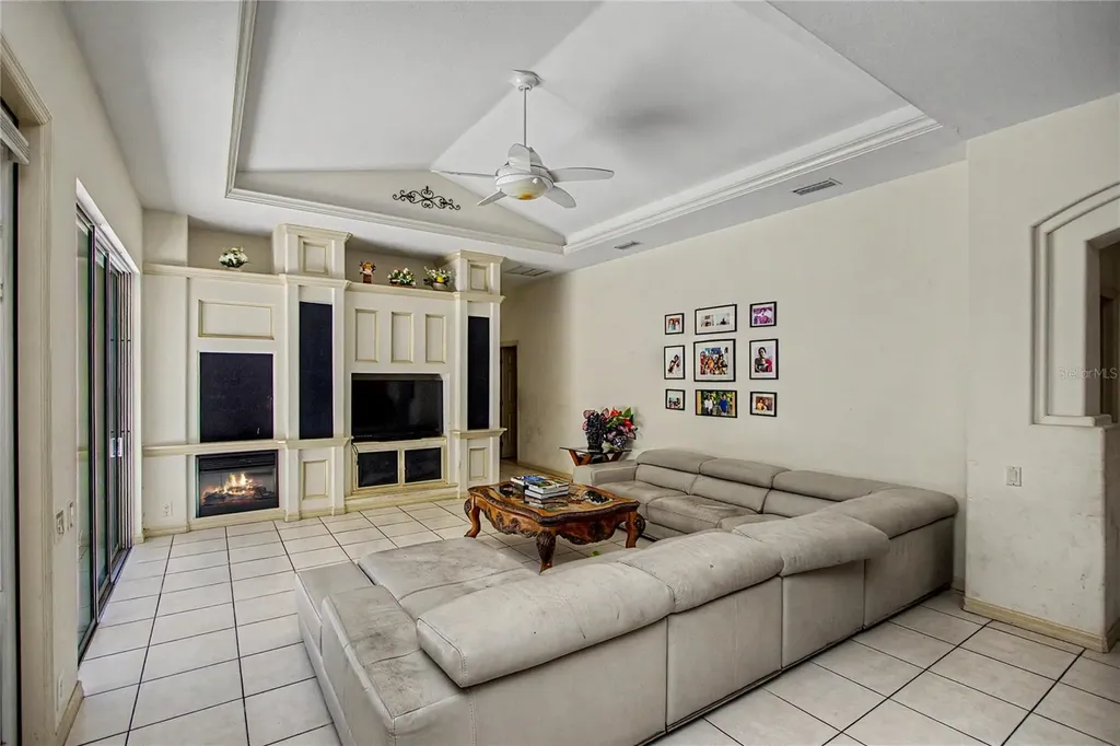 2114 SE 25th Loop Ocala FL 34471