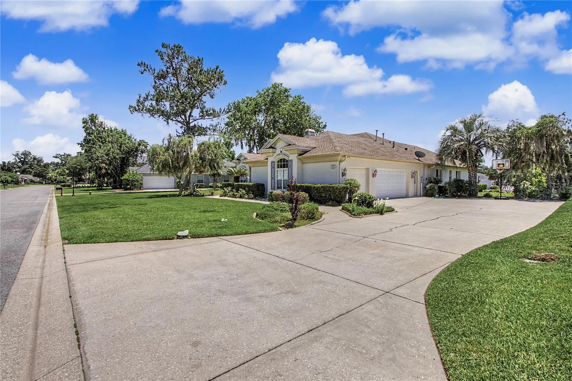 2114 SE 25th Loop Ocala FL 34471