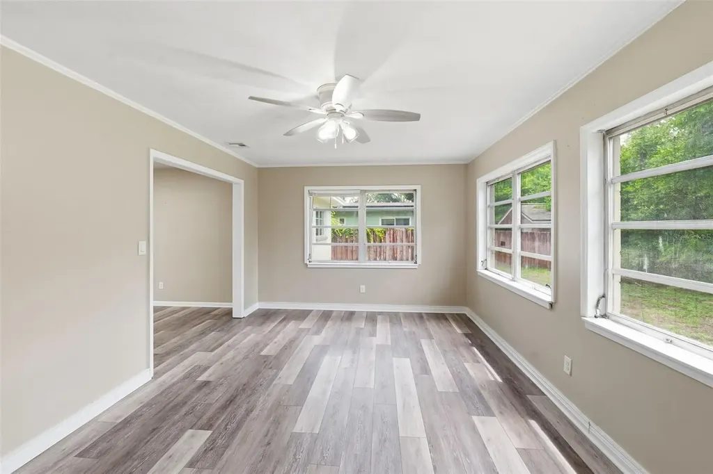 7815 Pine Hill Drive Tampa FL 33617