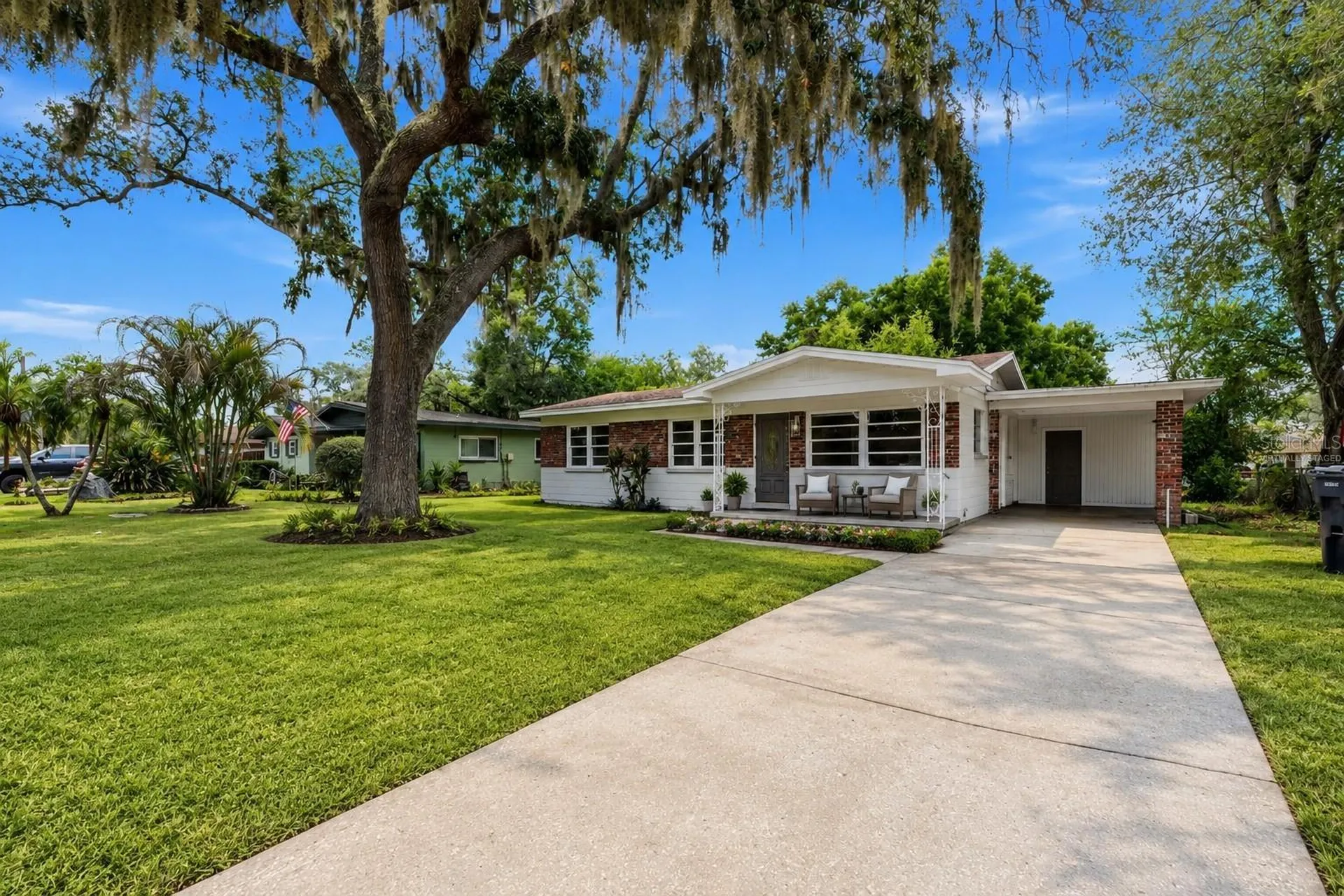 7815 Pine Hill Drive Tampa FL 33617