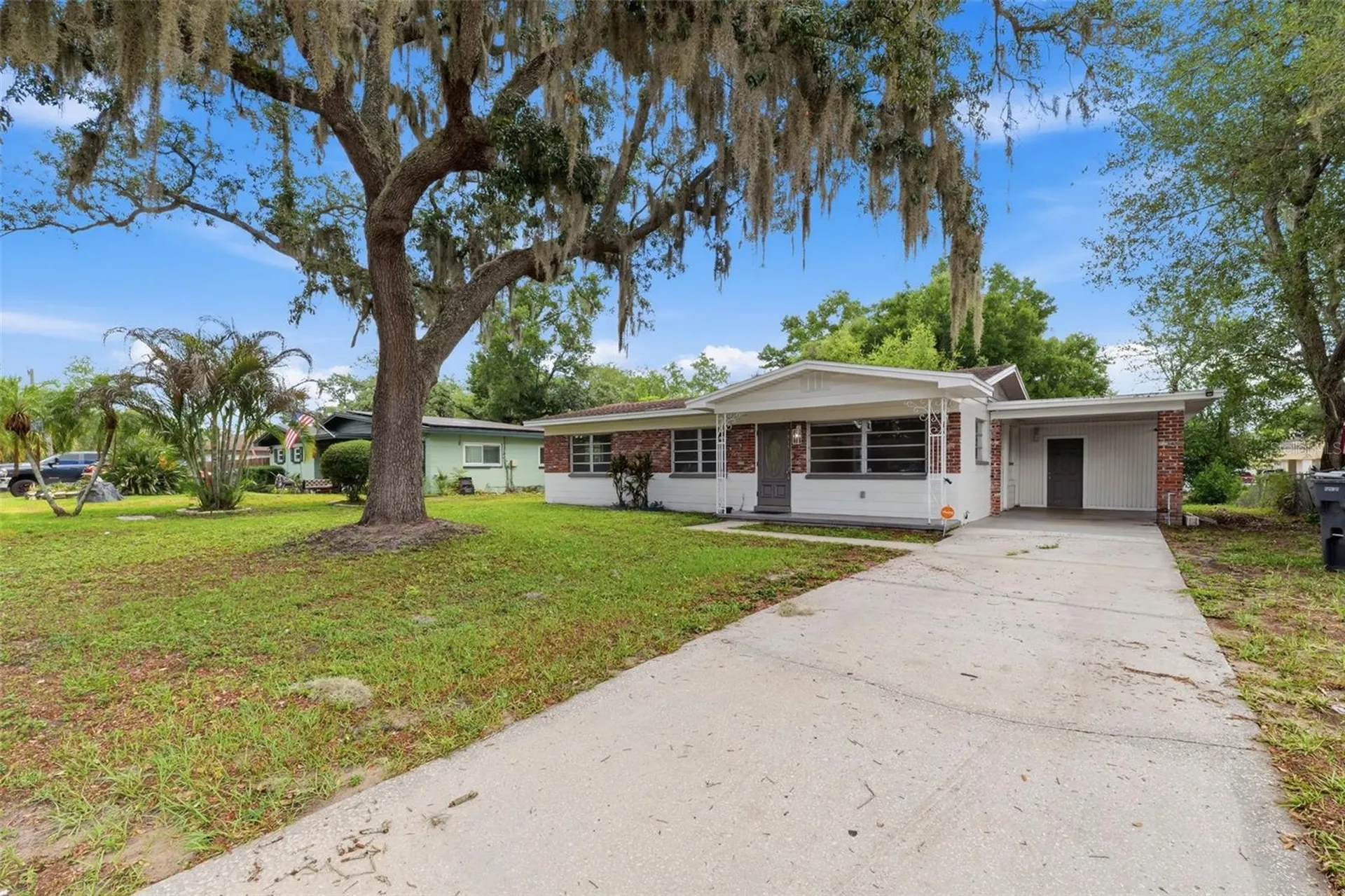 7815 Pine Hill Drive Tampa FL 33617
