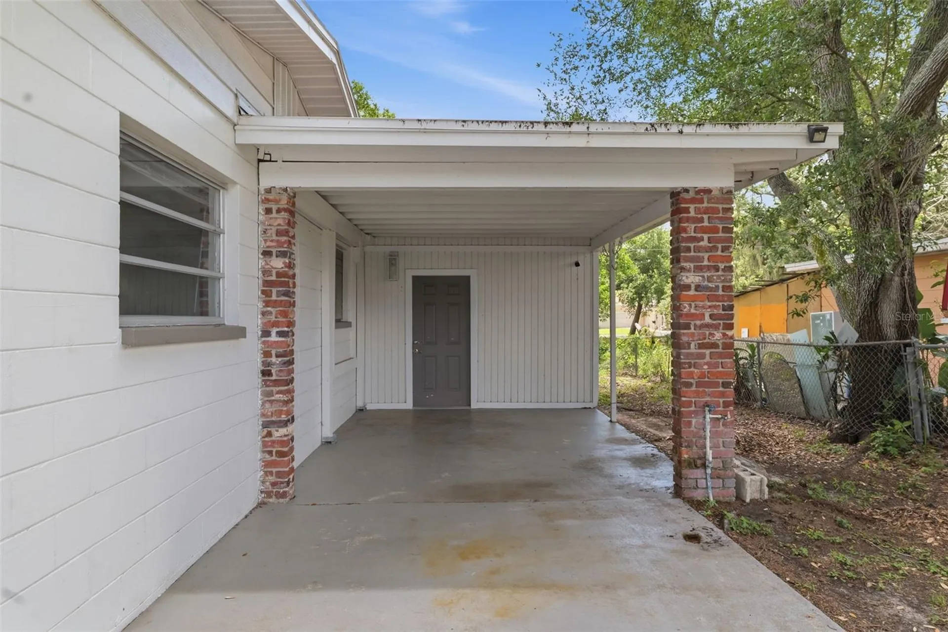 7815 Pine Hill Drive Tampa FL 33617