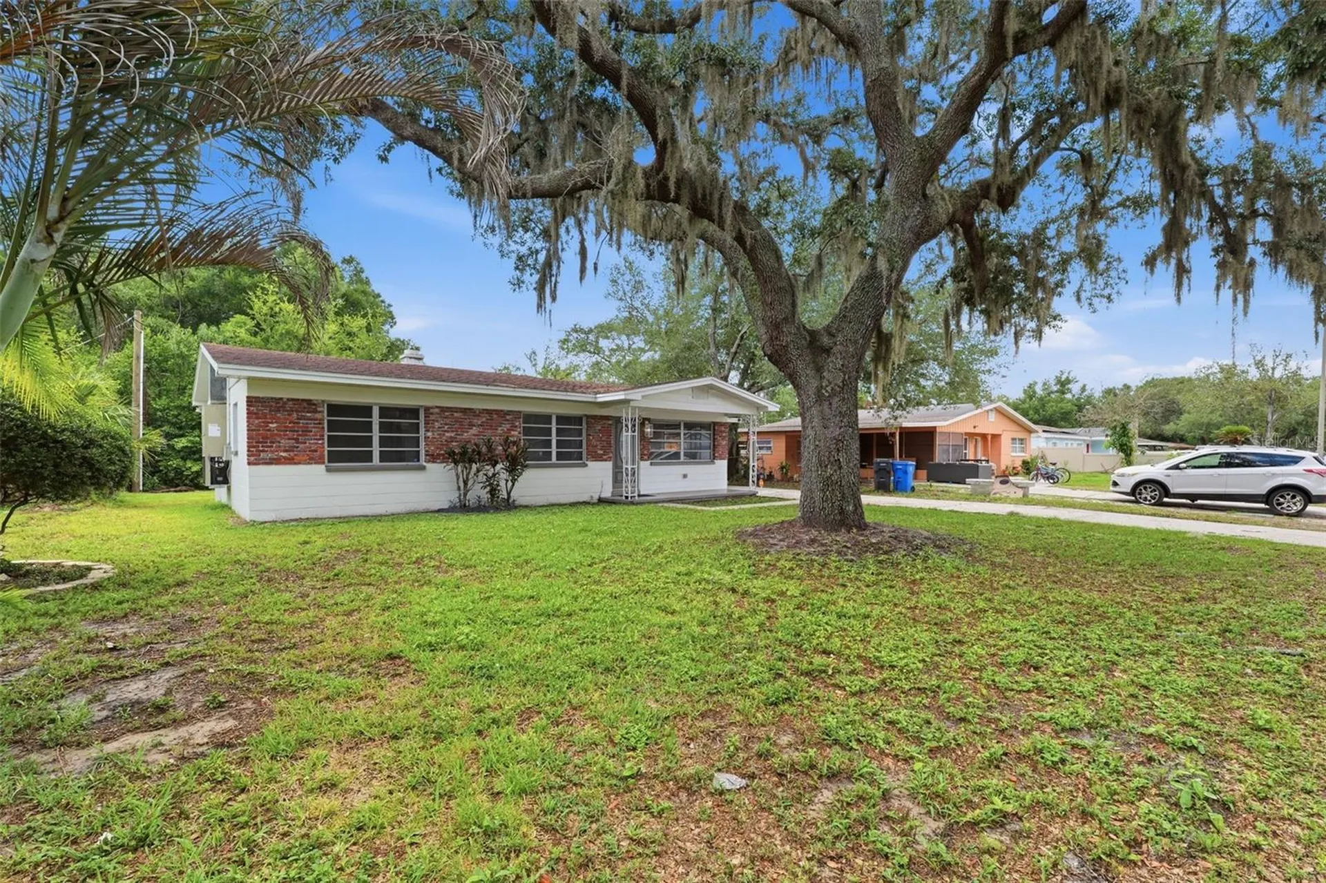 7815 Pine Hill Drive Tampa FL 33617