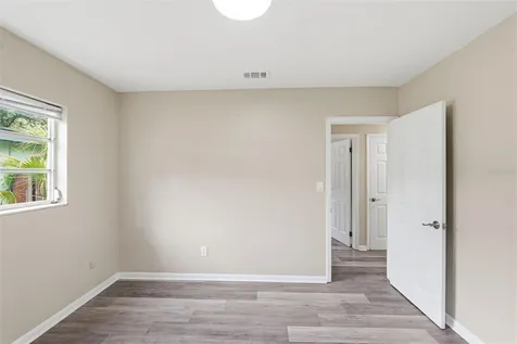 7815 Pine Hill Drive Tampa FL 33617