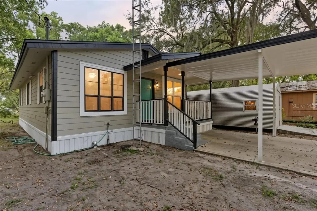 21445 SE 64th Avenue Hawthorne FL 32640