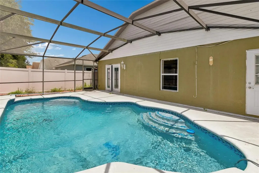 1008 Old Barn Road Orlando FL 32825