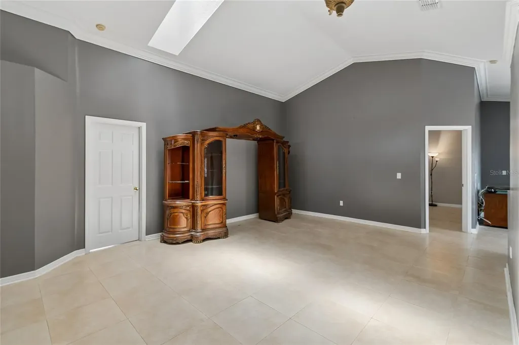1008 Old Barn Road Orlando FL 32825