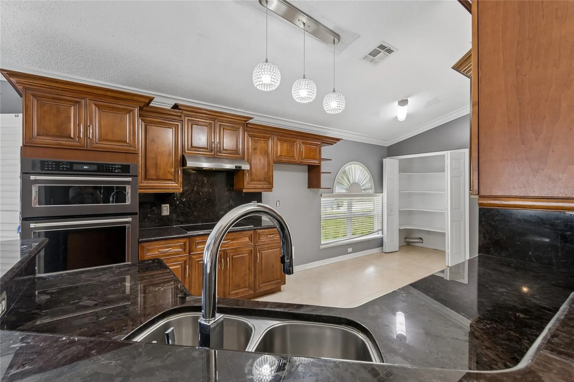 1008 Old Barn Road Orlando FL 32825