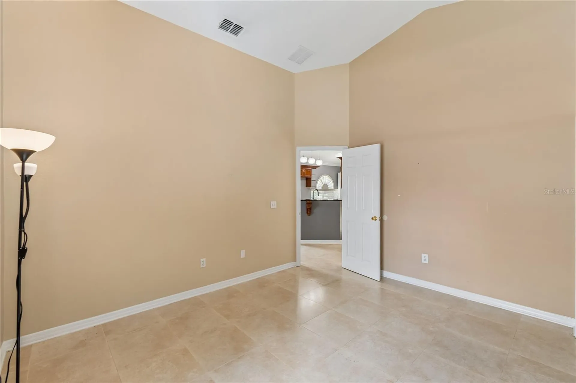 1008 Old Barn Road Orlando FL 32825