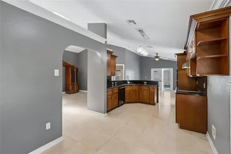 1008 Old Barn Road Orlando FL 32825