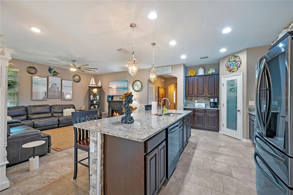 2265 Bella Luna Circle Lakeland FL 33810