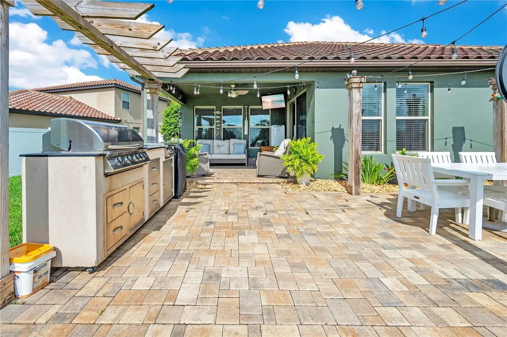 2265 Bella Luna Circle Lakeland FL 33810