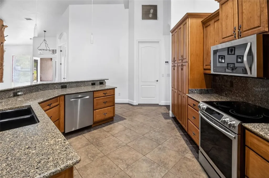 14014 SE 201st Terrace Hawthorne FL 32640