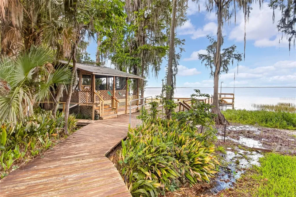14014 SE 201st Terrace Hawthorne FL 32640