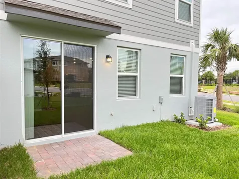 437 Legacy Loop Davenport FL 33896