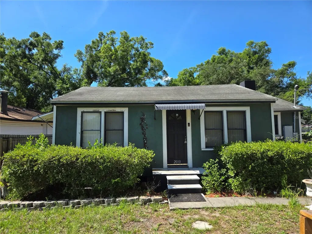 2010 W Jean Street Tampa FL 33604