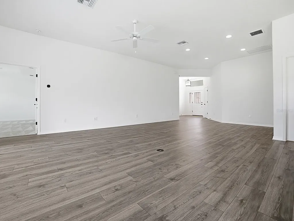 1404 Hearns Loop The Villages FL 34762