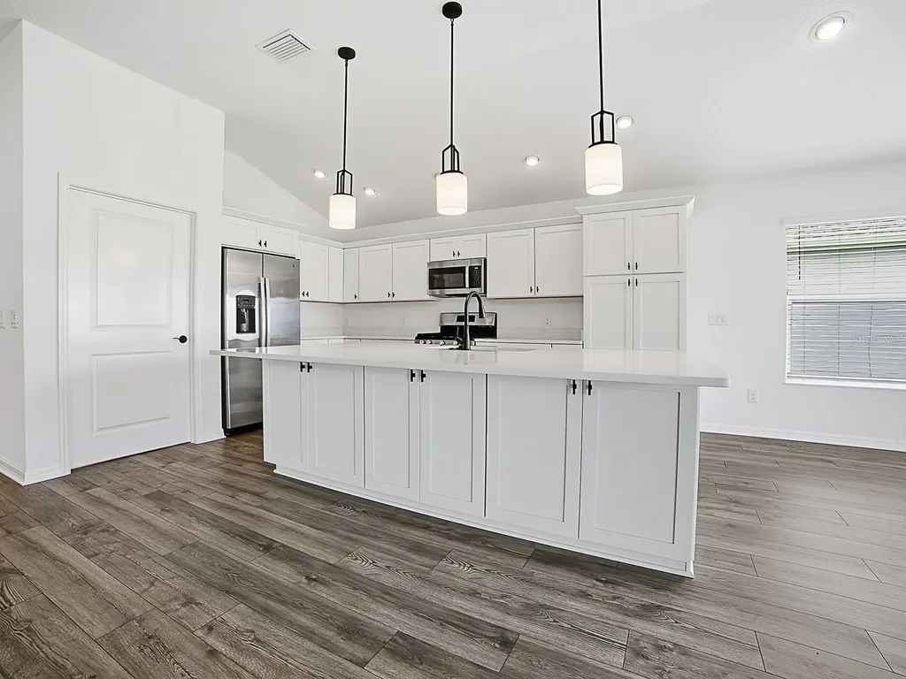 1404 Hearns Loop The Villages FL 34762