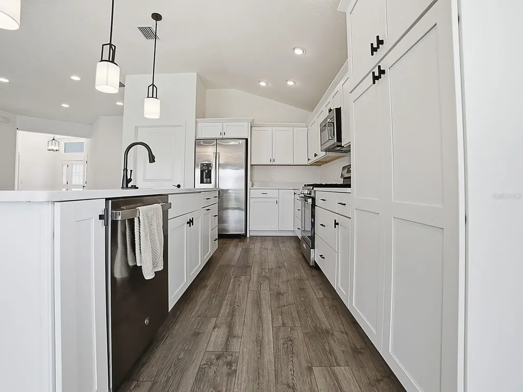 1404 Hearns Loop The Villages FL 34762