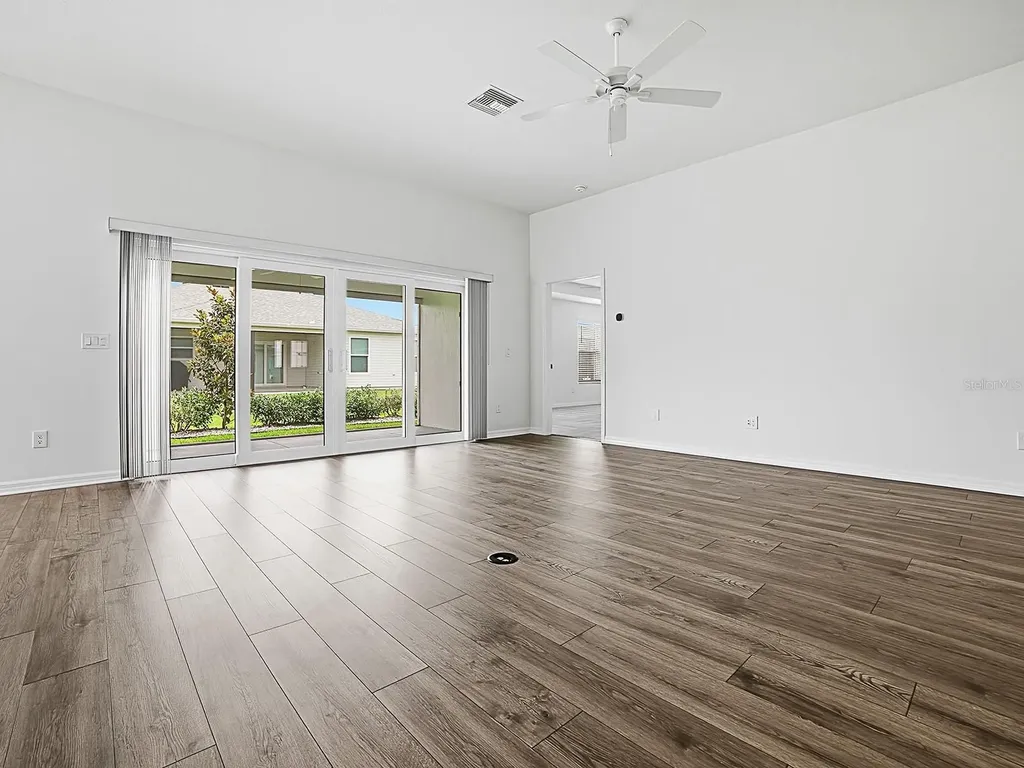 1404 Hearns Loop The Villages FL 34762