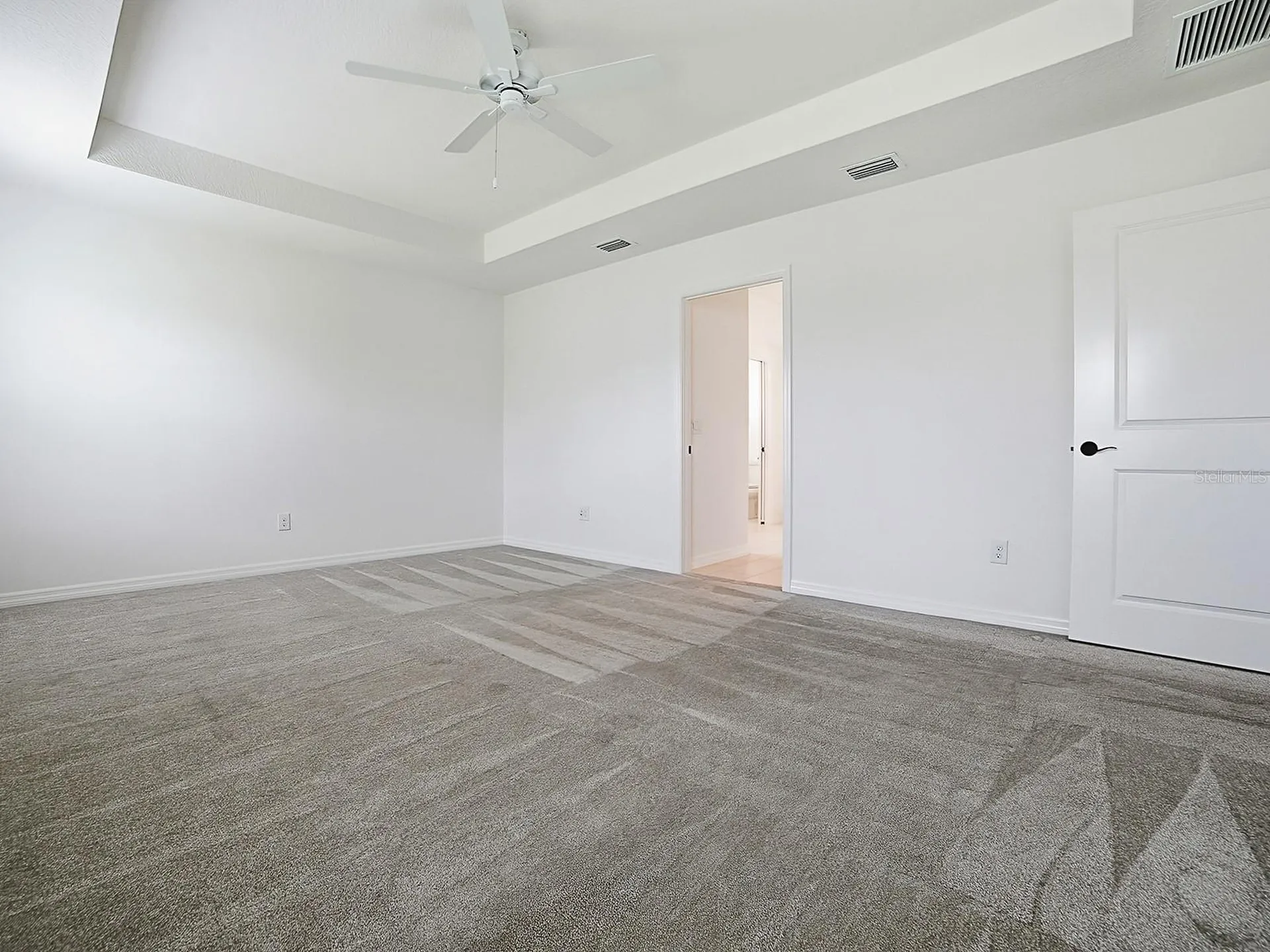1404 Hearns Loop The Villages FL 34762