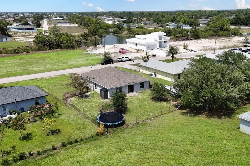 4323 NE 21st Avenue Cape Coral FL 33909