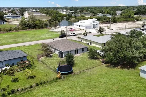 4323 NE 21st Avenue Cape Coral FL 33909