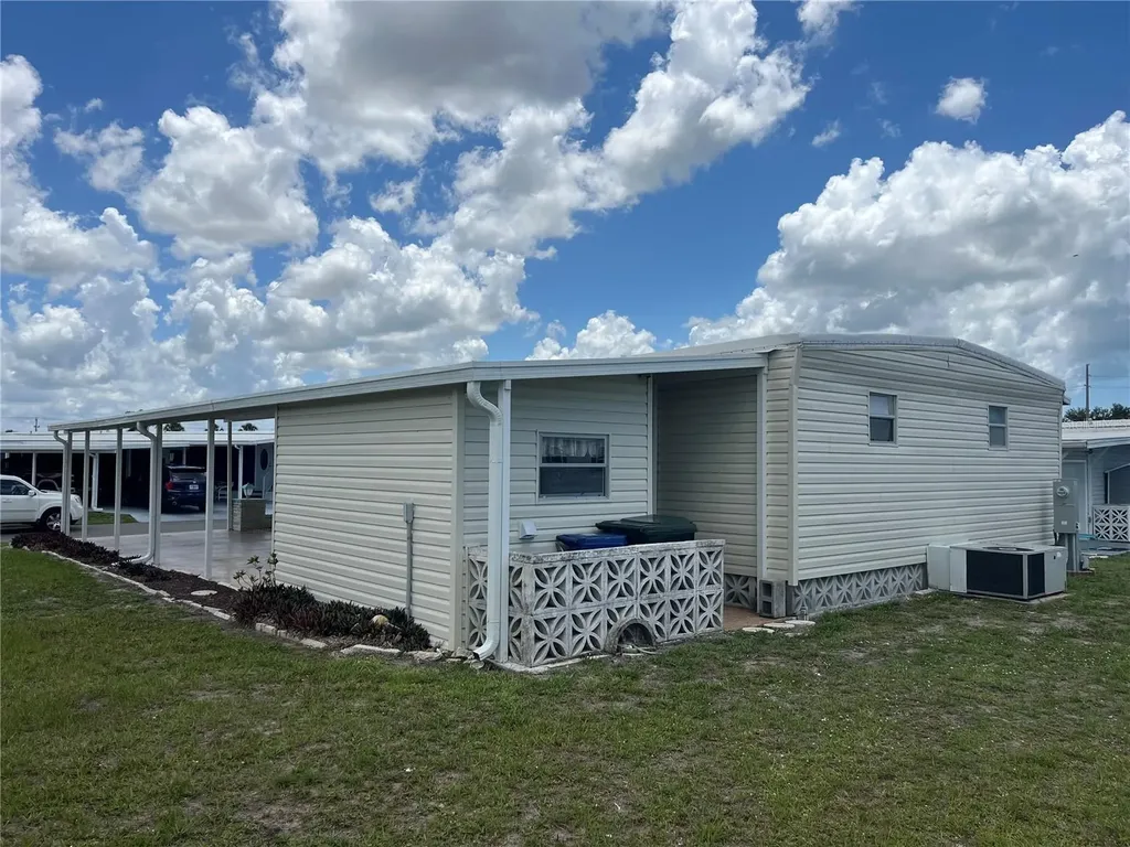 824 Trento Venice FL 34285