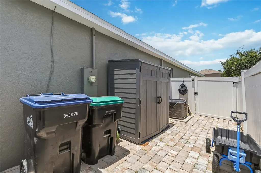 2015 Beacon Landing Circle Orlando FL 32824