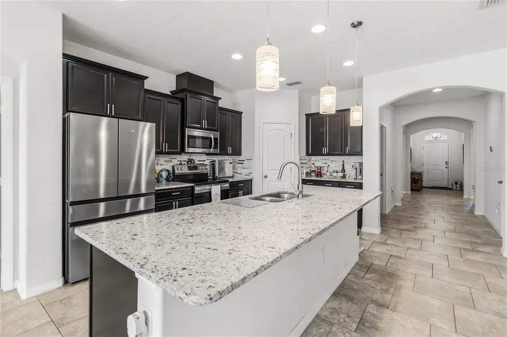 2015 Beacon Landing Circle Orlando FL 32824
