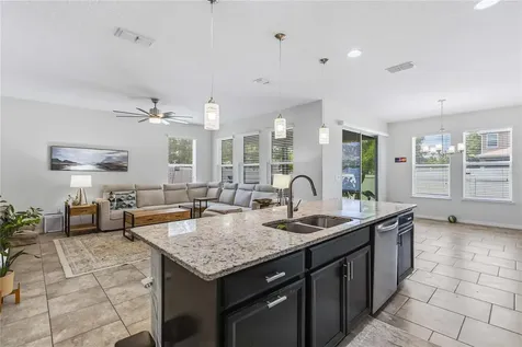 2015 Beacon Landing Circle Orlando FL 32824
