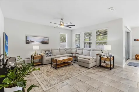 2015 Beacon Landing Circle Orlando FL 32824