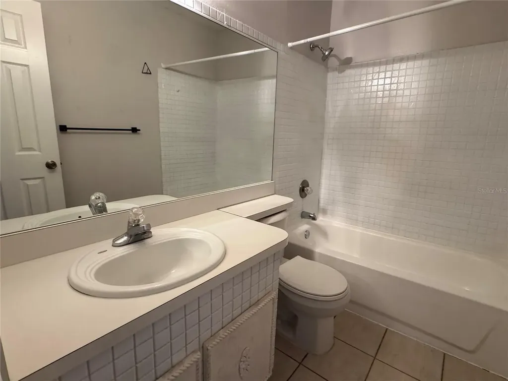8601 Huron Court Tampa FL 33614