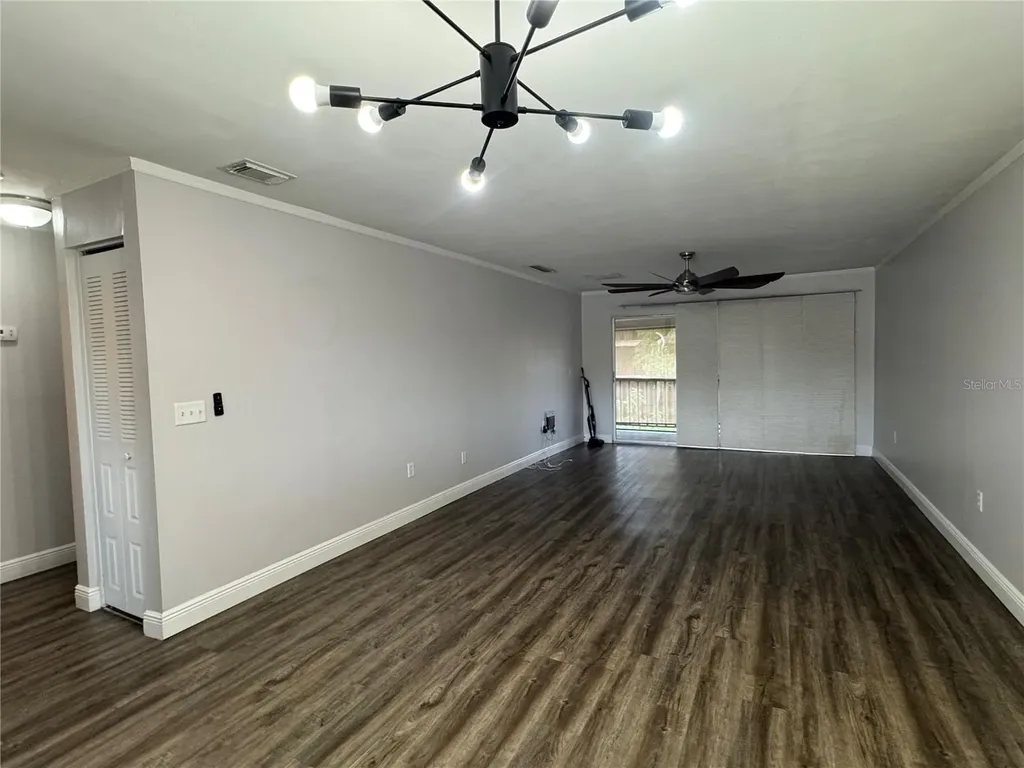 8601 Huron Court Tampa FL 33614