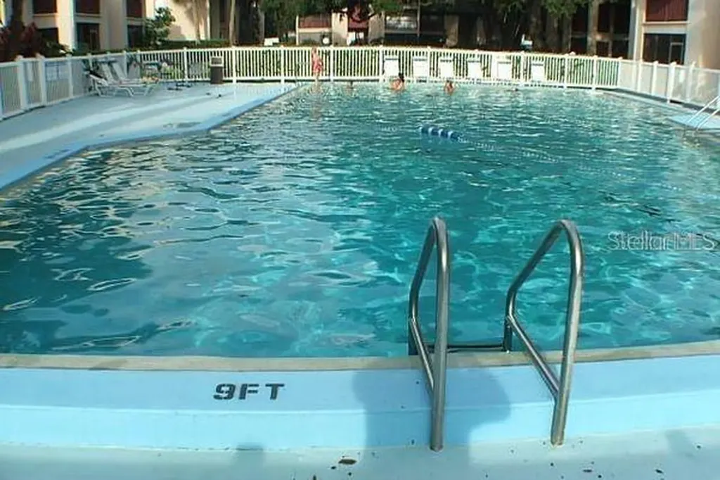 8601 Huron Court Tampa FL 33614