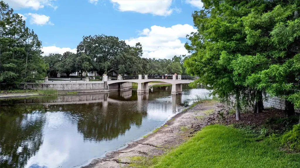 2001 Biddle Alley Orlando FL 32814