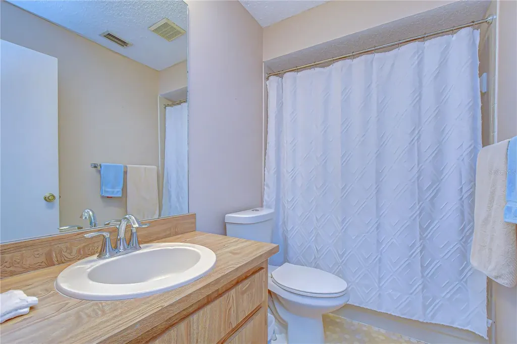38235 Boxwood Drive Zephyrhills FL 33542