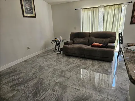 557 Eagle Court Kissimmee FL 34759