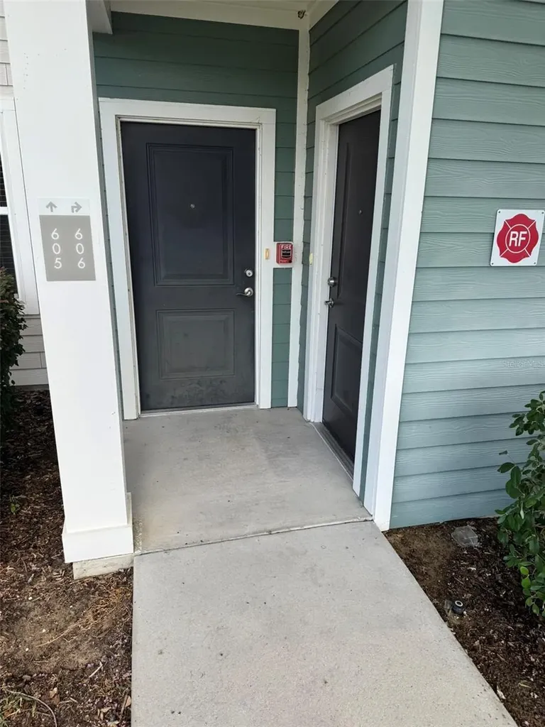 2460 Ann Rou Road Tavares FL 32778