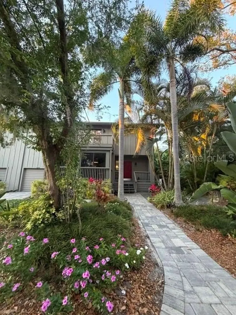 1475 Landings Circle Sarasota FL 34231