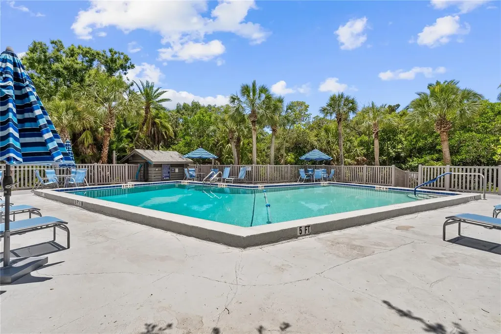 1475 Landings Circle Sarasota FL 34231