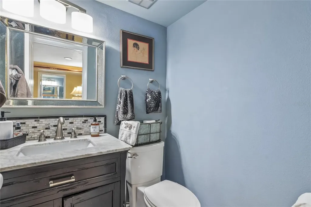 1475 Landings Circle Sarasota FL 34231