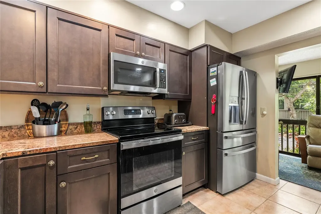 1475 Landings Circle Sarasota FL 34231