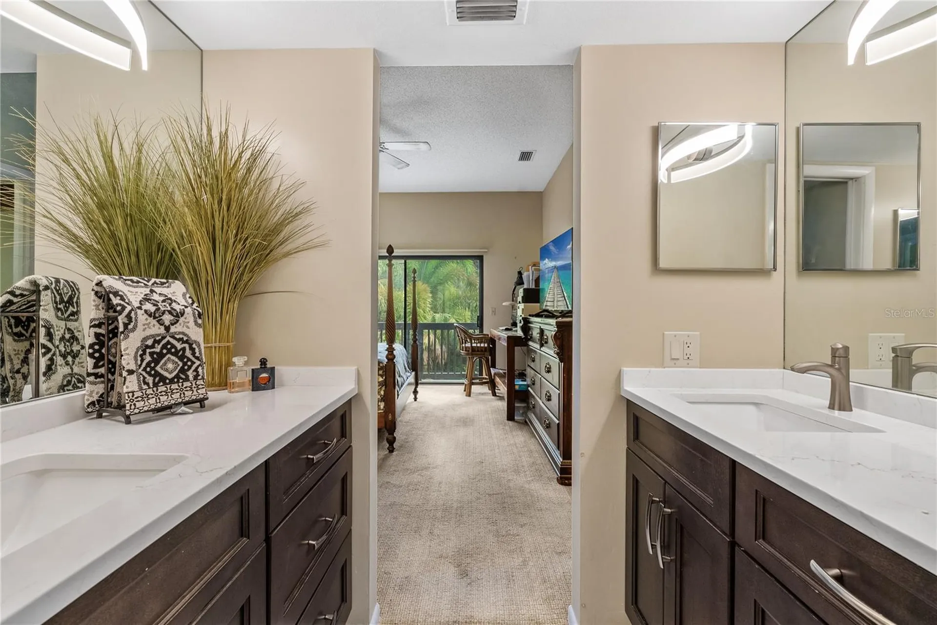 1475 Landings Circle Sarasota FL 34231
