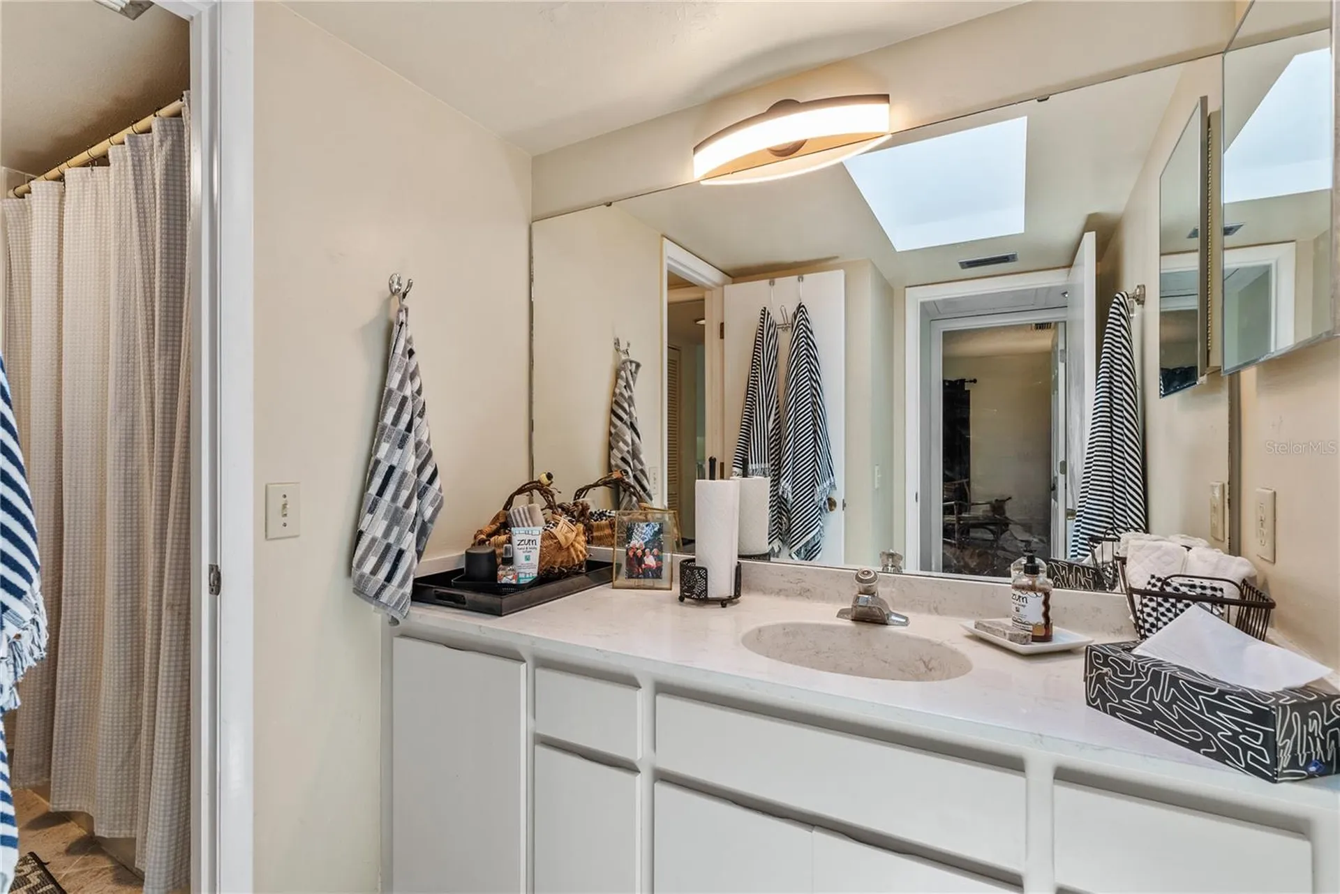 1475 Landings Circle Sarasota FL 34231