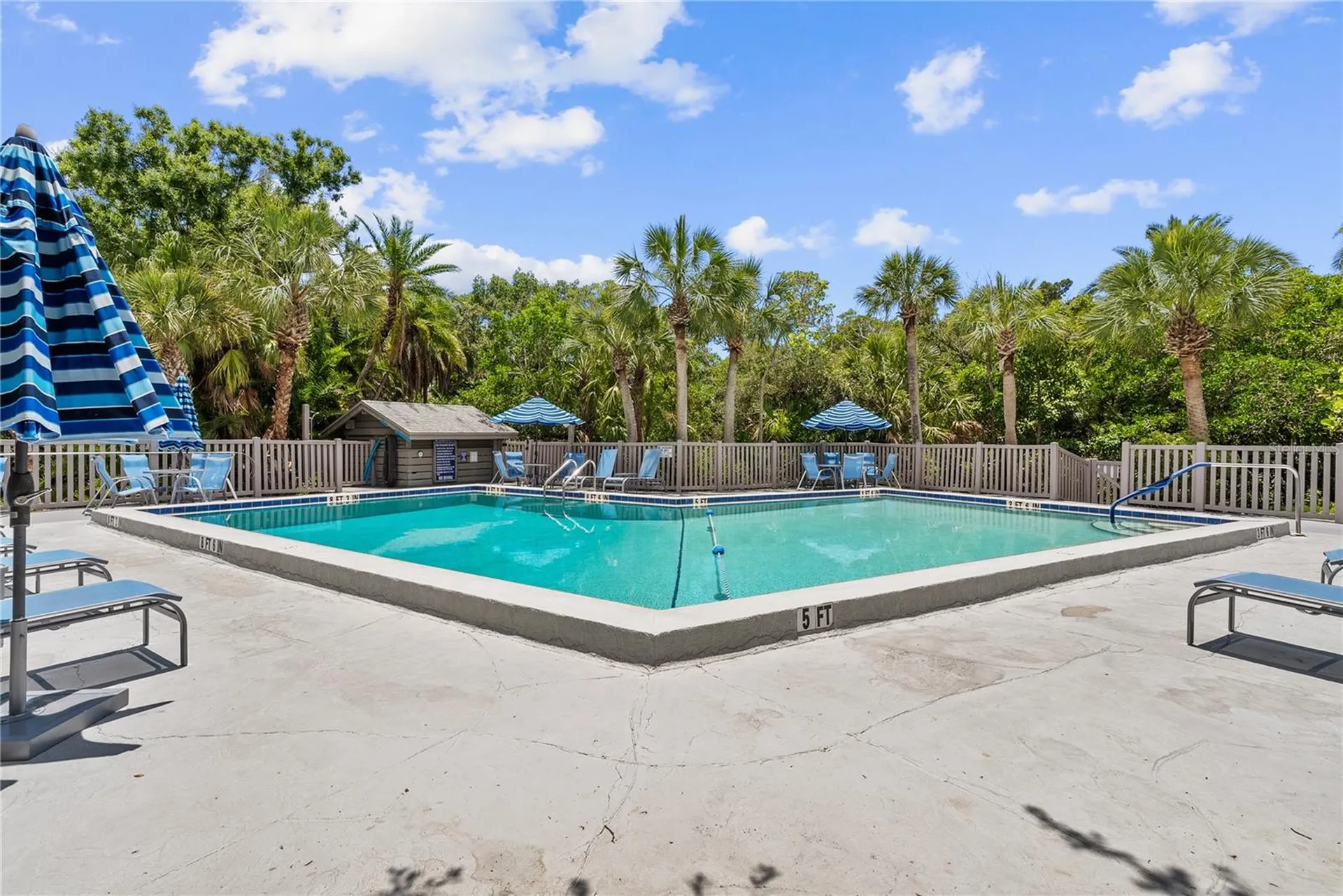 1475 Landings Circle Sarasota FL 34231