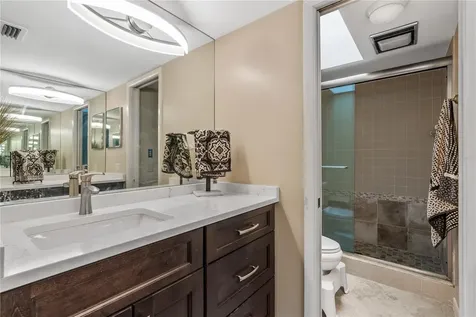 1475 Landings Circle Sarasota FL 34231