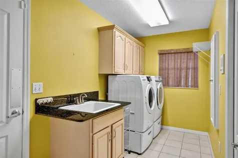 20 Woodford Lane Palm Coast FL 32164