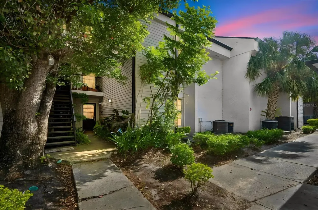 4745 Puritan Circle Tampa FL 33617